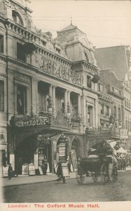 The Oxford Music Hall, Londen door English Photographer
