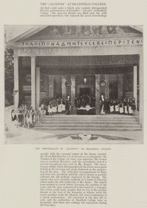 De Opvoering van Alcestis op Bradfield College door English Photographer