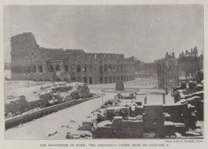 De sneeuwstorm in Rome, het Colosseum onder sneeuw op 6 januari