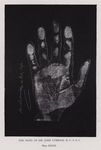 De hand van Sir John Lubbock door English Photographer