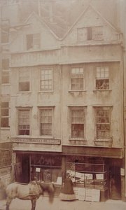 Uitzicht op Goodwins Coffee House, Aldersgate Street, ca. 1880 door English Photographer