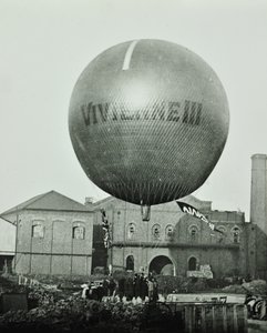 Vivienne III ballon voor de Wandsworth Gas Company, 1898 door English Photographer