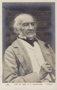 William Ewart Gladstone door English Photographer