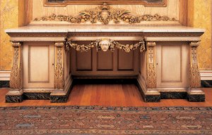 Vroeg Victoriaans voetstuk dressoir door English School