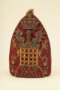 Grenadiersmuts van een officier, circa 1708