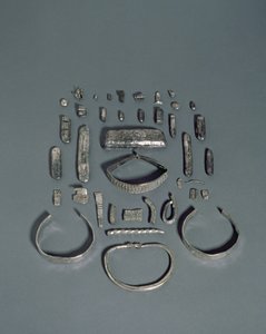 De Cuerdale-schat, Angelsaksische en Viking-schat, gevonden op de oever van de rivier de Ribble bij Cuerdale Hall, nabij Preston, Lancashire, einddatum 901-5 AD (zilver)