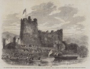 Het Bezoek van de Koningin aan Ierland, Hare Majesteit aan boord bij Ross Castle, Meren van Killarney