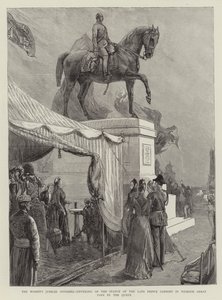 Het jubileumaanbod van de vrouwen, onthulling van het standbeeld van de overleden prins-gemaal in Windsor Great Park door de koningin