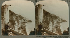 De kust van Amalfi en de Baai van Salerno vanuit een omgebouwd klooster, een stereoscopisch beeld door English School