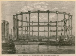 De grote gashouder bij de Imperial Gas Company, Bethnal Green, Londen door English School