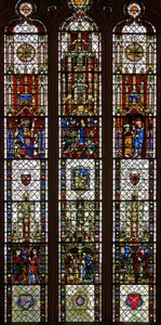 Raam w31 met een samengesteld raam met St. Edmund, St. William, St. George, Annunciatie, Aanbidding der Wijzen door English School