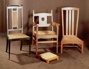Arts and Crafts stoelen, ca. 1896-1925 door English School English School