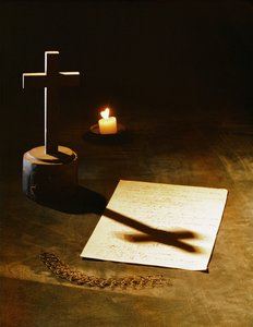 De zilveren castigatieriem van Blaise Pascal, zijn stenen kruis en het manuscript van "Le Memorial" (foto)