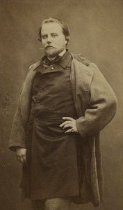 Portret van Charles Basset (1822-1869), beter bekend onder haar pseudoniem Adrien Robert. door Etienne Carjat