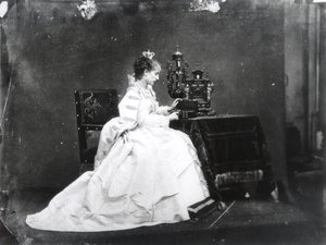 Sarah Bernhardt (1844-1923) in de rol van Marie de Neubourg in 