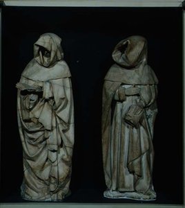 Twee rouwenden, uit het graf van de hertog van Berry in de kathedraal van Bourges door Etienne and Mosselmann Paul (fl.1467) Bobillet