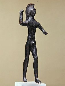 Krijger (brons) door Etruscan