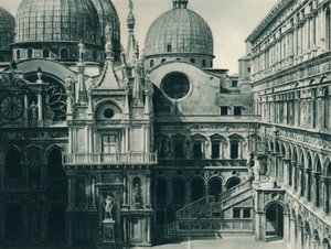 Binnenplaats van het Dogepaleis, Venetië, Italië, 1927 door Eugen Poppel
