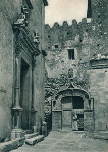 Ingang van een kerk, Taormina, Sicilië, Italië door Eugen Poppel