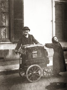Orgelspeler, ca. 1898-99 door Eugène Atget