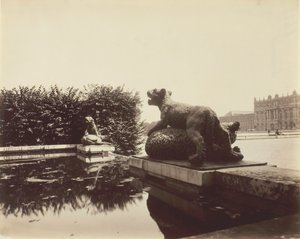 Versailles, Fontein van het Punt van de Dag, Tijger die een Beer Overweldigt door Houzeau door Eugène Atget