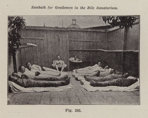 Zonnebad voor heren in het Bilz Sanatorium door European Photographer
