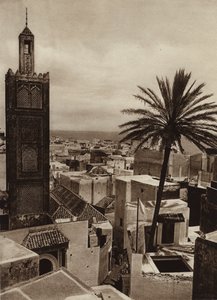 Tanger, Uitzicht op de stad met de Aissaula Moskee door European Photographer