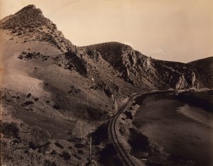 Oostelijke ingang, Jefferson Canyon, voor de Northern Pacific Railroad door F. Jay Haynes