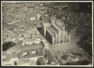 [Luchtfoto van Milaan].