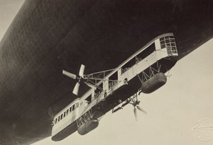 [Gondel van een luchtballon].