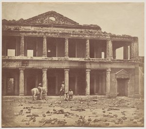 Interieur van de Secundra Bagh na de Slachting van 2.000 Rebellen door de 93e Highlanders en 4e Punjab Regiment