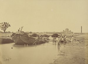 Brug van Boten Onder het Martinière College aan de Gomti Rivier