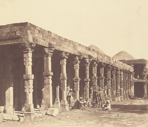 Interieur van de Hindoe-tempel in Kootub