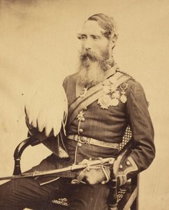 [Portret van brigadegeneraal Sir Charles Van Straubenzee]. door Felice Beato