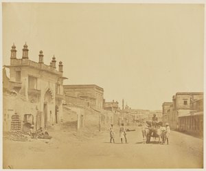 [Road in which General Sir Henry Havelock Entered the Residency]. door Felice Beato