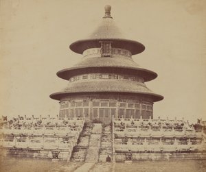 Heilige Tempel van de Hemel Waar de Keizer Eenmaal per Jaar Offert, in de Chinese Stad Peking, Oktober 1860 door Felice Beato