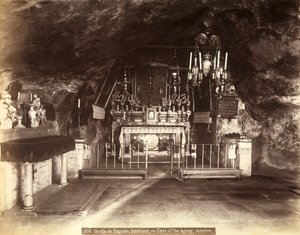 Interieur van de Grot van de Agonie, of Basiliek van de Agonie, tegenwoordig de Kerk van Alle Naties genoemd, in Jeruzalem. Volgens de traditie bracht Jezus hier zijn laatste momenten door voordat hij werd gearresteerd door Félix Bonfils