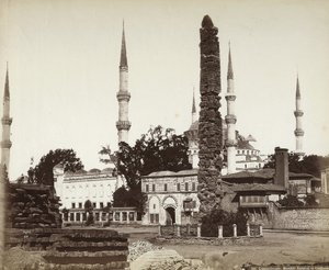 Moskee van Amedieh en Obelisk in Constantinopel door Félix Bonfils