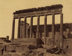 Vrijstaande zuilengang voor een tempel in Palmyra, Syrië door Félix Bonfils