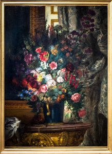 Vaas met bloemen op een console