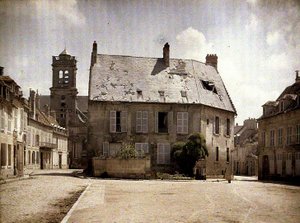Huis met beschadigd dak, Soissons, Aisne, 1917 door Fernand Cuville