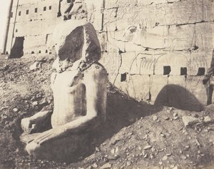 Karnak Thebe, Derde Pylon - Kolos van Spath Kalksteen