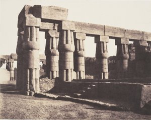 Louksor Thebe, latere constructie - galerijen - parallel, 1851-52 door Félix Teynard