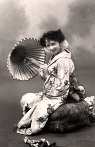 Isabel Jay 1879-1927, operazangeres en actrice, 1906 door Foulsham and Banfield