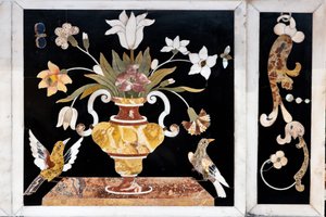 Het hoofdaltaar, uitgerust met twee tafels, bekroond door een grandioos marmeren tabernakel (detail) door Francesco Antonio Corbarelli