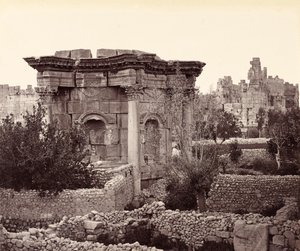 De ronde tempel (Venustempel), Baalbek door Francis Bedford
