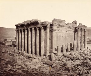 De Tempel van Jupiter, Baalbek, vanuit het noordwesten door Francis Bedford