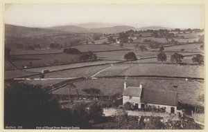 Vale of Clwyd vanaf Denbigh Castle, 1860-94