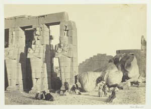 Osiride Zuilen en Grote Gevallen Kolossus, bij het Memnonium, Thebe
