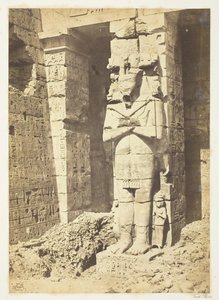 Osiride zuilen bij Medinet-Haboo, ca. 1857 door Francis Frith
